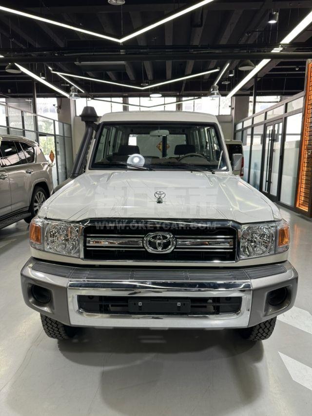 中东版2023款 丰田酷路泽lc78 4.0l lc78 汽油