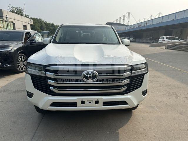 中东版2023款 丰田酷路泽4000 4.0l gx-r 八气 18轮