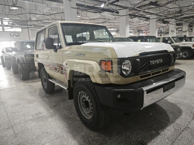 中东版2024款丰田酷路泽lc71 4.0l 自动 汽油 铁轮