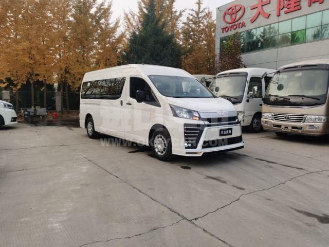 中东版2021款 丰田海狮3.5l 自动 9座