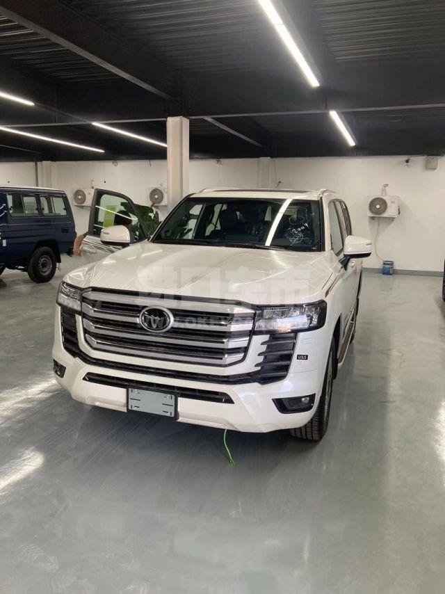 中东版2024款 丰田酷路泽3500 3.5t gx-r 20轮 jbl 前通风 雷测 high科威特