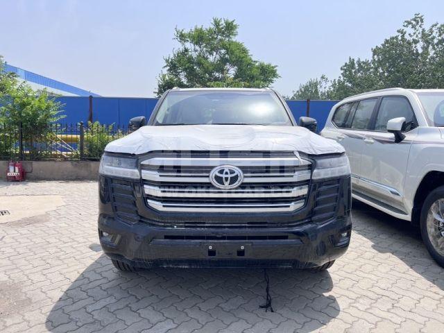 中东版2024款 丰田酷路泽4000 4.0l gx-r 8气 20轮