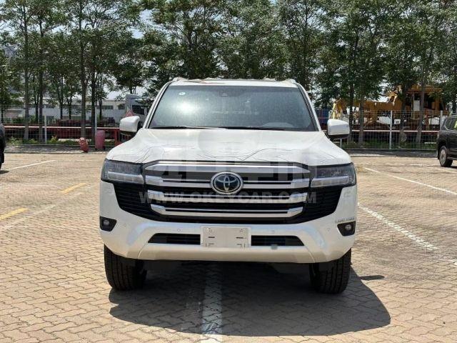 中东版2024款 丰田酷路泽4000 4.0l gx-r 8气 20轮