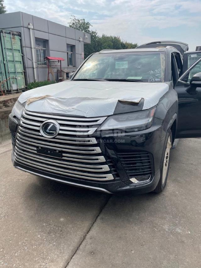 中东版2022款 雷克萨斯lx600 7座 signature签名版