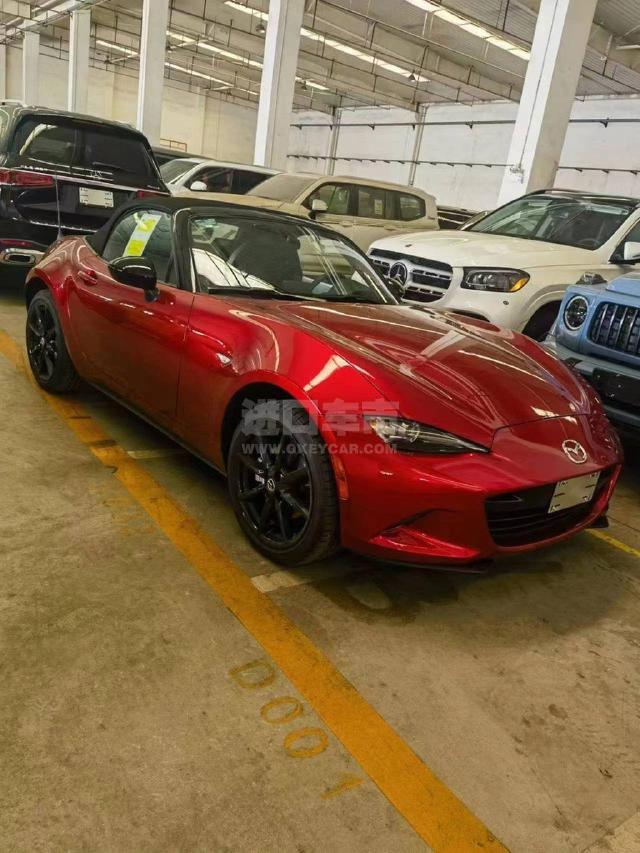 墨版2023款 马自达mx-5 2.0l 手动 软顶敞篷