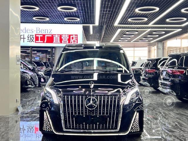 中规2023款 奔驰威霆 2.0t 商务版 7座