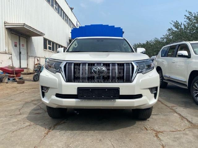 中东版2023款 丰田霸道4000 4.0l limited限量版